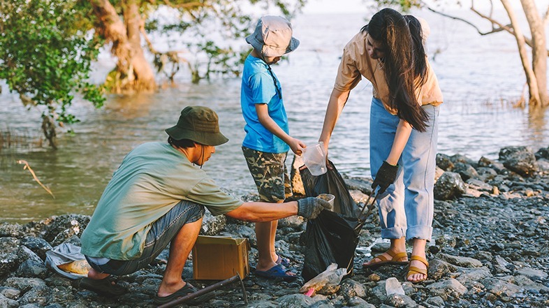 Free or low-cost family activities