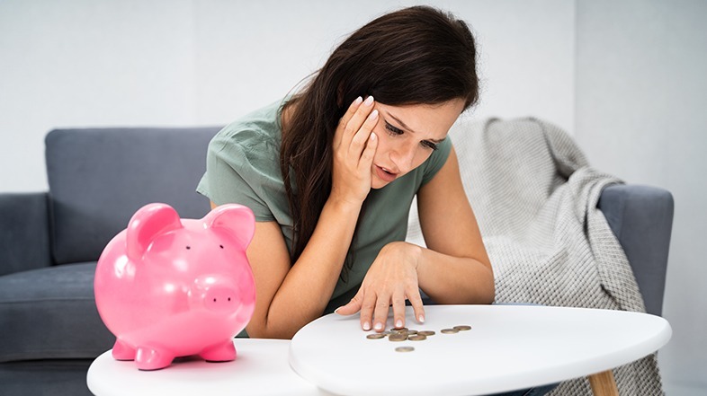 women are saving less 