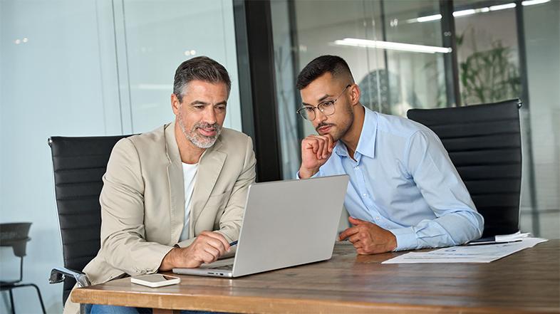 Roth vs. Traditional 401(k): How Taxes Work for Heirs